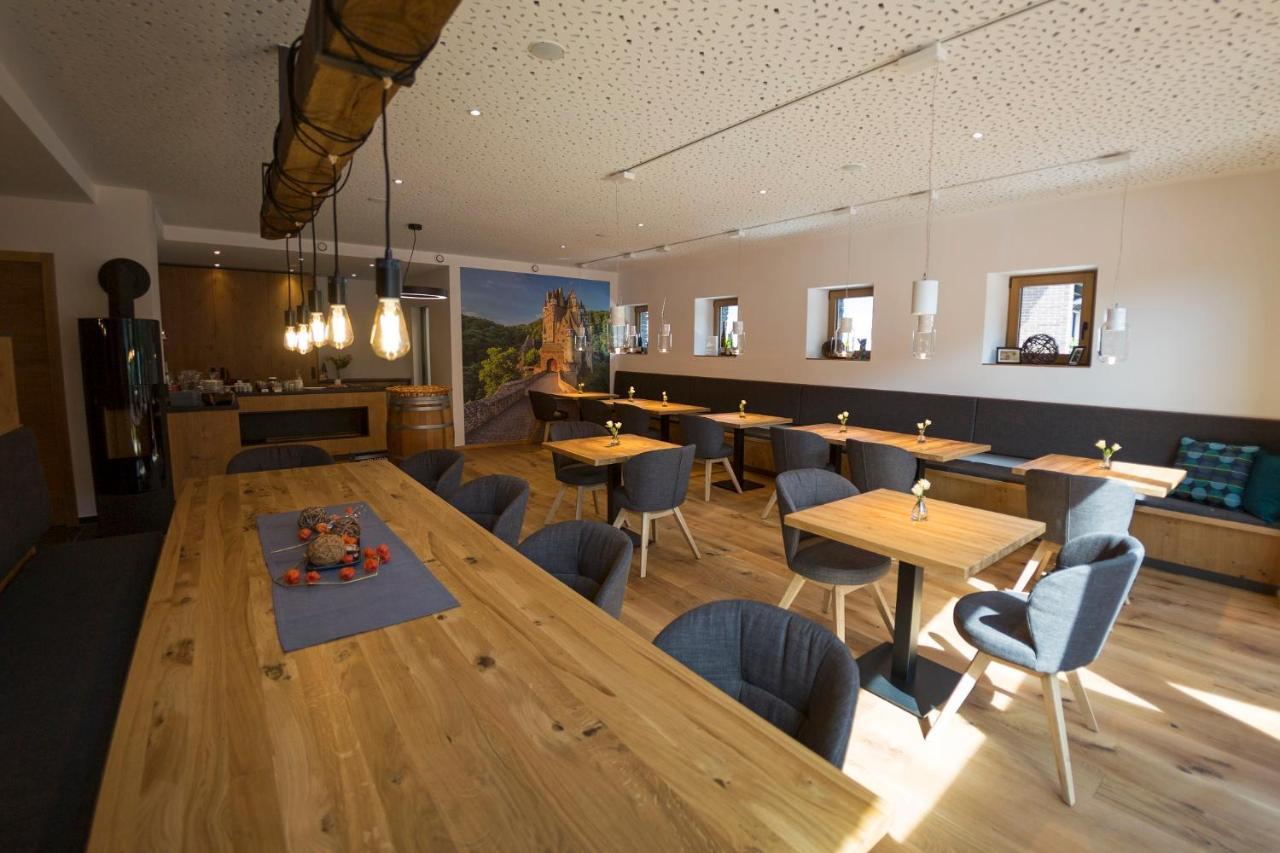 Kröv Rieslingquartier - Mosel Wein Hotel מראה חיצוני תמונה